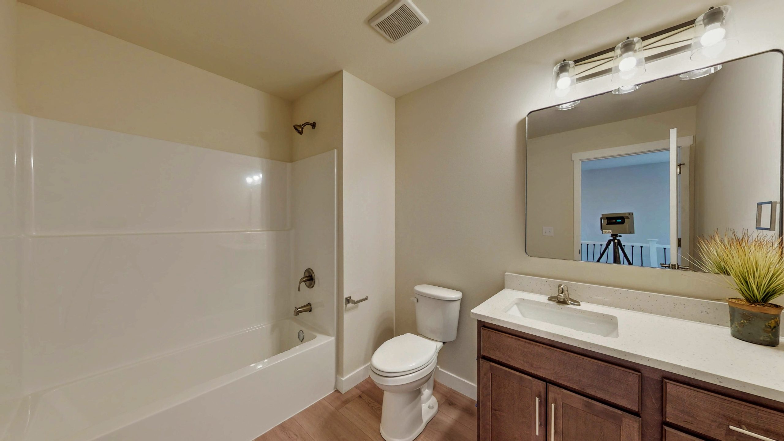2nd floor bath view 2