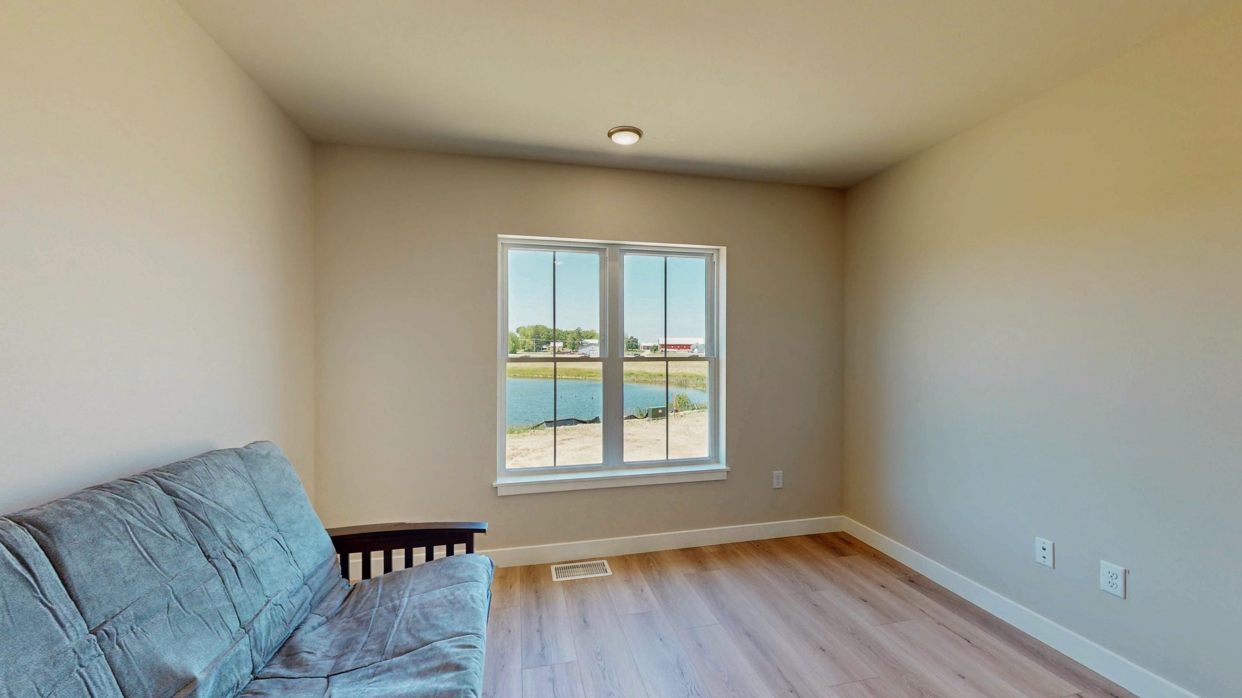 Bedroom 2 view 5