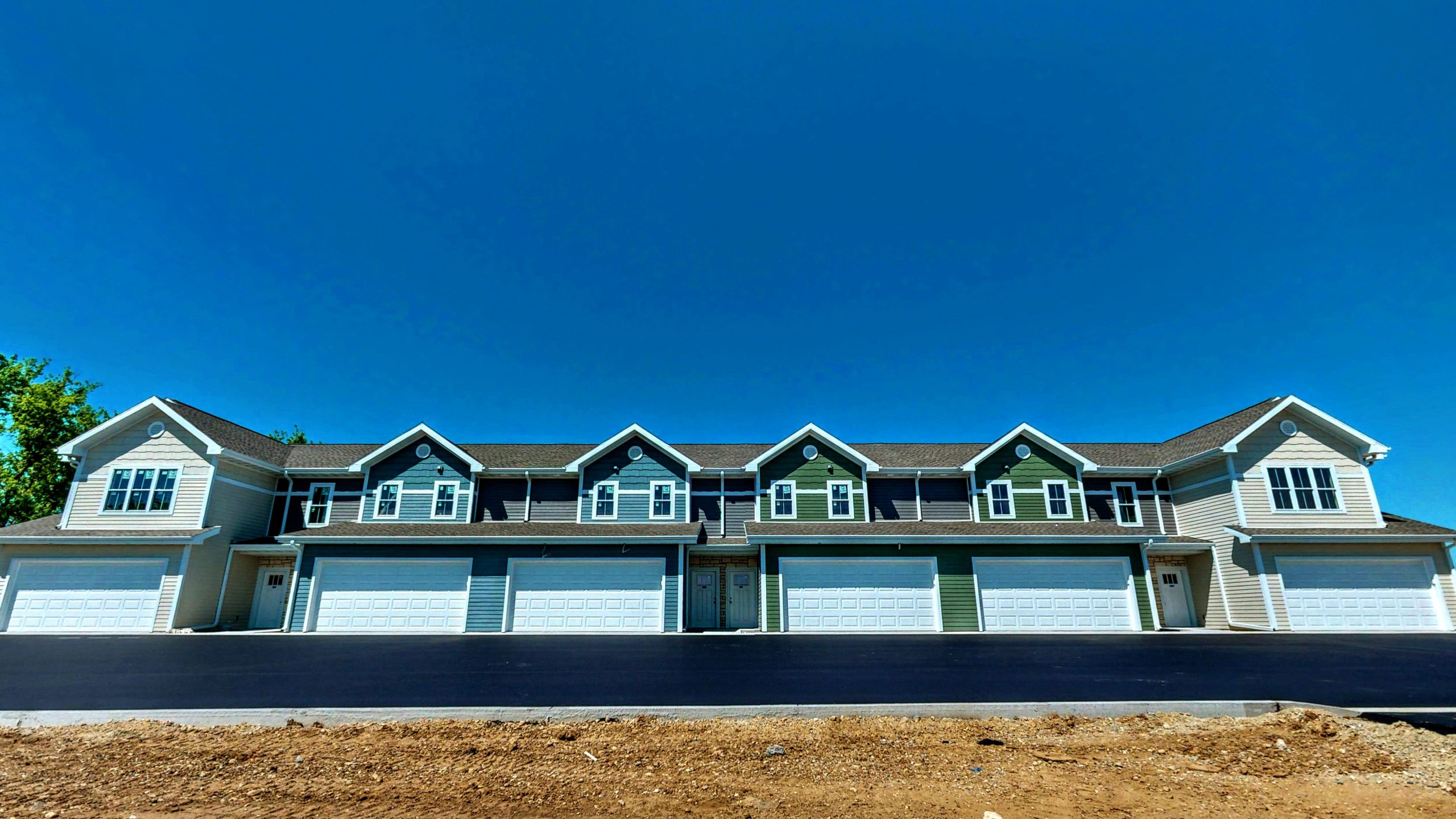 Exterior view 3